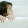 ママの脇毛処理を見た2歳児→笑いがこらえられない【天才発言】に23万いいね「かわいすぎる」