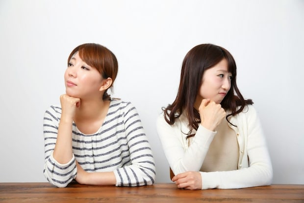 【距離感バグ】うちの夫にだけ態度が違う「あざといママ友」→まんざらでもない夫にもイライラ