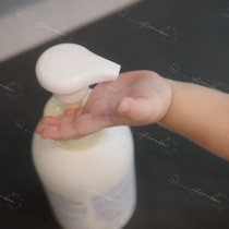 これはかわいすぎる！全国のママたちが思わず胸キュン…。手洗い前に娘が固まった理由に4千いいね