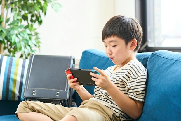 小1息子にSwitchは早い？「みんな持ってる」の言葉に葛藤…3年生まで待つのもあり？