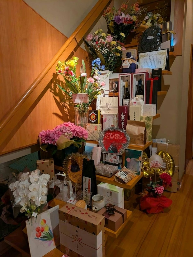 38年間「お疲れ様でした」→教職を退いた父の【最終日】に1.7万いいね「泣きそう」「すごい」