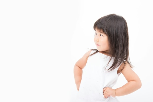 女の子　怒る