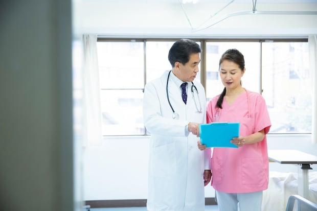 「卑しい女」院長とお局の陰口を耳にした直後 …「想定外の行動」に出た私|働き方で悩んで転職した