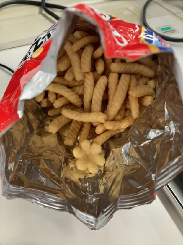 【幸運】かっぱえびせんで発見→春らしい“当たり”に2万いいね「初めて知りました」「良い事ありそう」