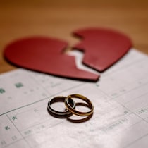 浮気性夫と離婚したのに「なんでこんなことに…」→友人が抱える深い悩み｜友人の元夫はストーカー