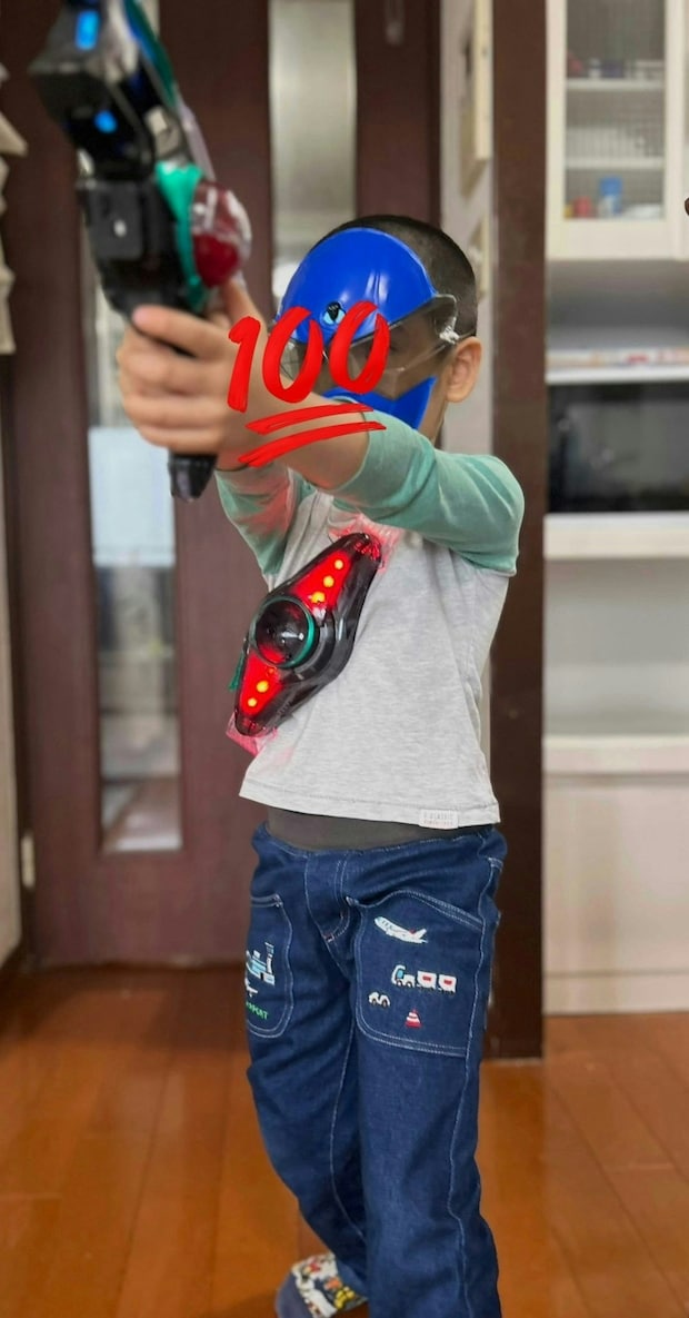 発熱で保育園休んだ5歳→「現在の姿がコチラ」母の投稿に7000いいね「あるある」「なによりｗ」