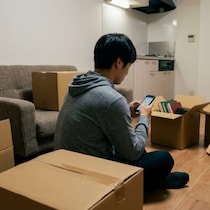 ストーカー元夫からの解放！→我慢し続けた妻が得た【明るい未来】｜友人の元夫はストーカー