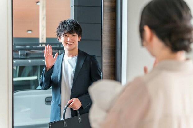 家　見送り