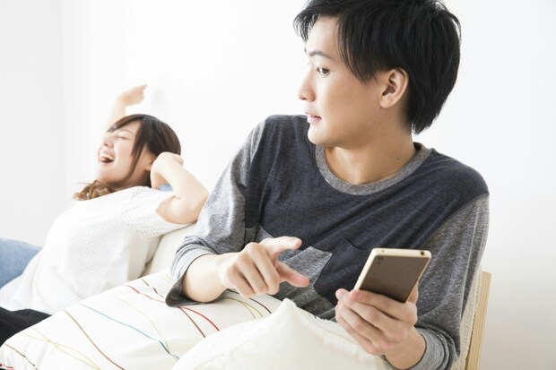スマホ　夫