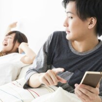「内緒のカンケイ募集」甘い言葉で始める偽りのハネムーン・チャット｜アプリで出会った夫の秘密