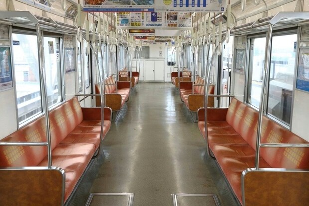 地下鉄で見かけた父子→パパの視線に「涙が出た」投稿に3万いいね「泣いちゃいます」「素敵」