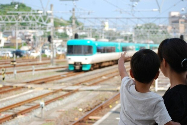 元電車運転士「非常に多いのですが…」鉄道ファン親子への【お願い】に5万いいね「気を付けます」「了解」