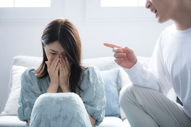 義父がモラハラ夫の味方ばかり…「仲良くしてるんですか？」メッセージに【怒り爆発しそう】