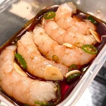 お箸が止まらない…！簡単漬け海老レシピに9,088いいね「絶対うまいやつ」「これはおいしい」