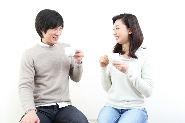 【その先の進化が怖い】夫婦の冗談めいたやり取りに5.4万いいね「バケツプリンを作って…」「庭にピザ窯作るぞ」