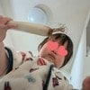 「さすがに飛び起きた」母を起こしに来た1歳児→右手に持つ“まさかのモノ”に4万いいね「笑っちゃったｗ」
