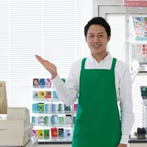 コンビニで「急いでるので！」と割り込む客→店員の【超スカッと】対応に1.2万いいね「ナイス！」