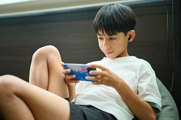 親戚の集まりで…姪っ子甥っ子たちがゲーム三昧「集まる意味ある？」
