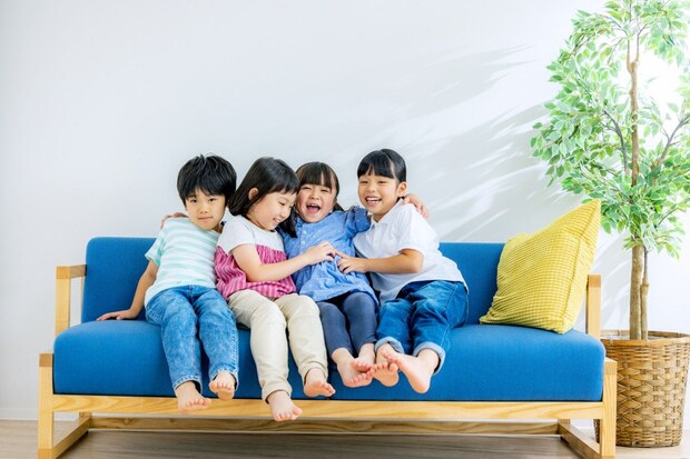 友達　家　小学生　