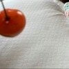 乳児ママがサクランボ1つ【神アイデア】→絶対まねしたい撮影テクに1万いいね「発想が素敵」「かわええ」