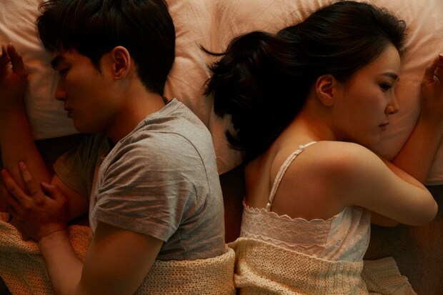 寝室　男女　夜　喧嘩
