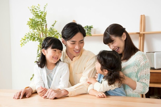「パパは2歳年上なのに、なんでママがお姉さんなの？」娘の鋭すぎる質問に5.3万いいね「いい質問」「言われたね〜」