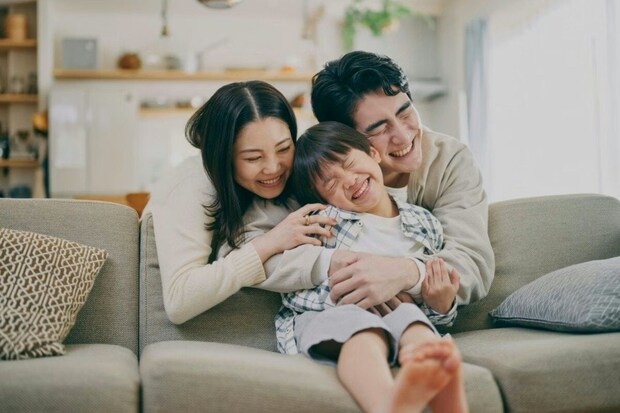 「想像したら無理ｗ」おならに“失礼しました”ルール設けたら→家が【カオス化】エピソードに5万いいね