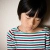 隣人の異変。9歳の息子と若いシングルマザーの「危うい日常」｜隣人のシングル親子が危うい
