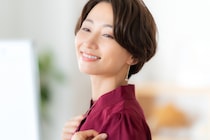 周りのママには一切話さない自身のポスト。マウントママの自慢に苦笑い｜マウント女王の誤算