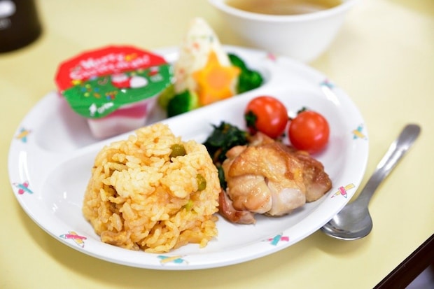 子どもの食レポが天才的！「きいろのイヤホン」の正体は？→4.1万いいね「可愛すぎる」「センスの塊」