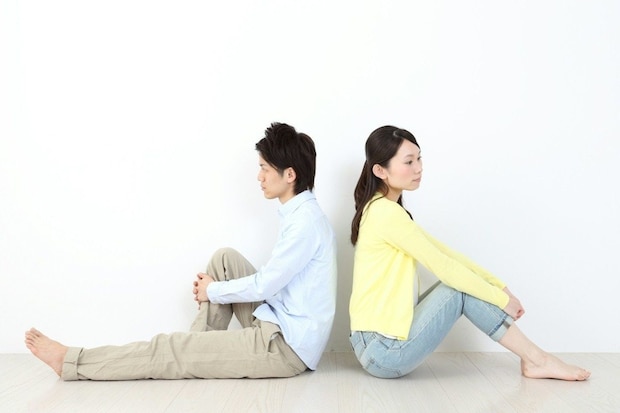 怒る
