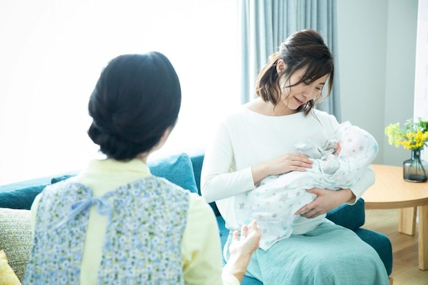 出産後の実母の行動に「忘れないな」温かな記憶に17万いいね「1番うれしいやつ」「あぁ泣いた」