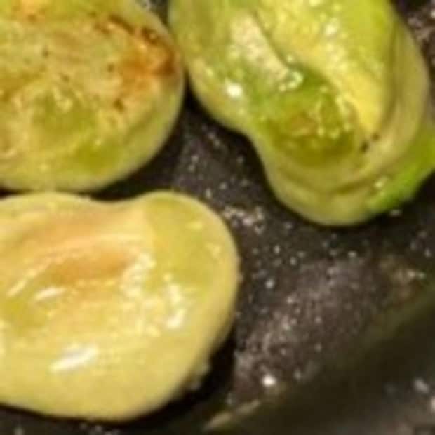 【旬のそら豆】ごま油で焼くだけの絶品簡単レシピに2万いいね「食感が好き」「美味」