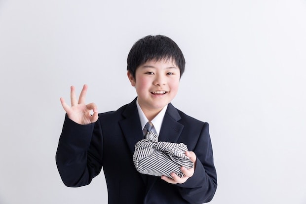 弁当箱を出さない中1息子に「しまじろう」を持たせた結果…→まさかの反応に1900いいね「強メンタル」