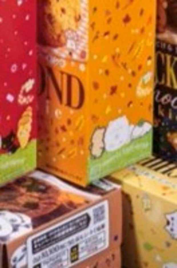 【全部、空き箱】お菓子の箱で建てた城→驚愕の完成度に3万いいね「細かなキャラ配置」「天才か」
