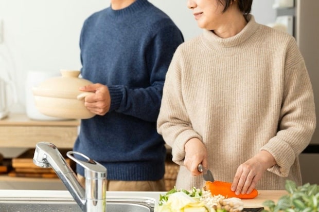 離乳食「茹でてつぶすだけ」発言した夫→ニンジン調理した結果に5万いいね「全夫に言いたい」「食洗機も」