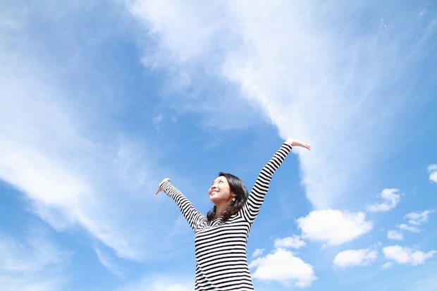 女性　深呼吸