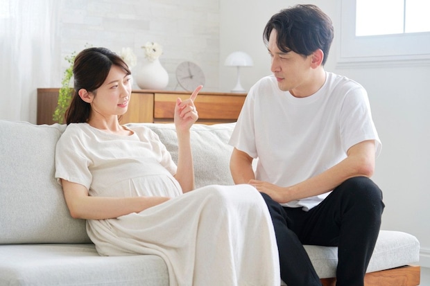 妊婦　夫　イライラ