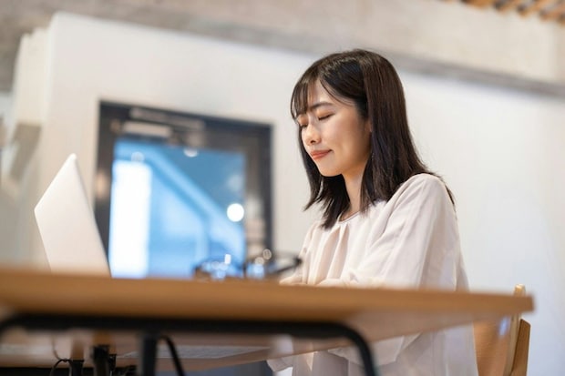 「50万円と80万円のコースどちらにする？」副業詐欺の巧妙な心理術にハメられた話