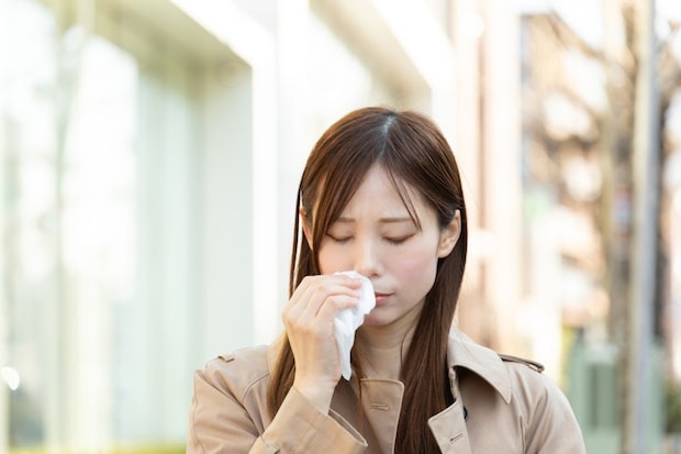 女性　涙　写真