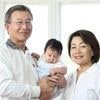 年の差「90歳」の愛おしすぎる写真に1200超いいね！「世界一平和な写真」「すてきな空間」