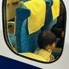 新幹線のホームで息子を見送る父目線の写真→5.3万いいね「少し切なくなるやつだ笑」「かわいい」