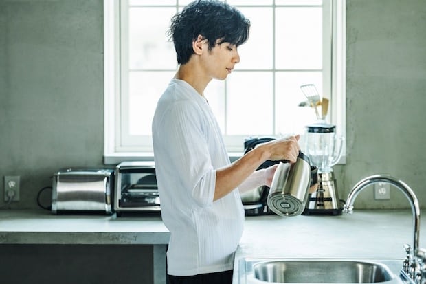 妻への「コーヒーいる?」は『好き』の意味?素敵すぎる夫婦会話に3.9万いいね「愛と信頼が詰まってる」
