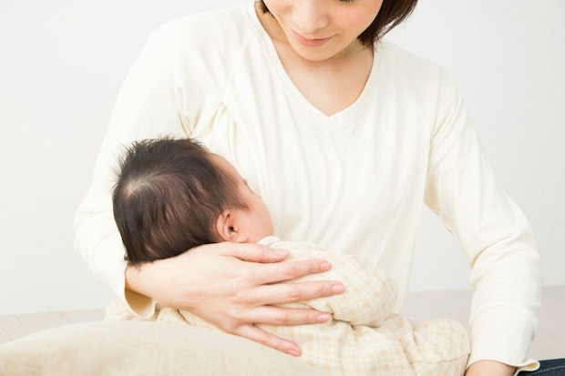 新生児　笑顔
