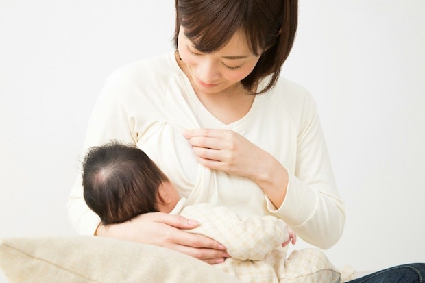 「もっと早く知りたかった…!」話題のピジョン「乳首キズパッド キュアニプル」、1,300いいね超えの理由とは?「産後これ