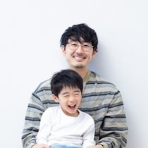 「お父さんの苗字って何？」答えを聞いた子どもの一言に1.8万いいね「最高」「人生一周目の反応」
