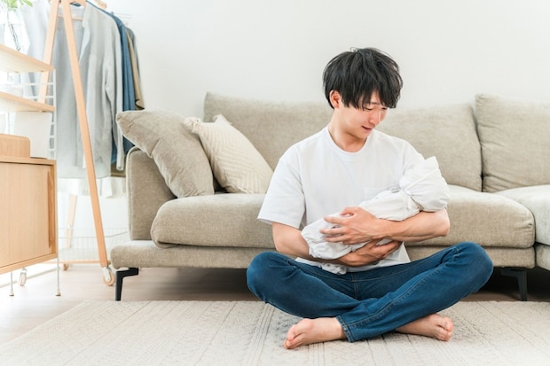 夫　育児　新生児