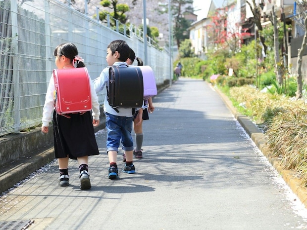 小学生　登校
