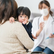 1歳半検診で「ママ」と言わない理由→先生の温かい一言に7.2万いいね「ほっこり」「前向きになれる」