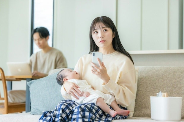 スマホ　家　ママ　子ども